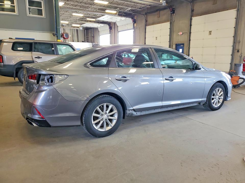2018 Hyundai Sonata მანქანა იყიდება აუქციონზე, vin: 5NPE24AF7JH692904, აუქციონის ნომერი: 61547526