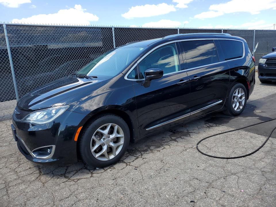 62837516 :رقم المزاد ، 2C4RC1EG1JR271098 vin ، 2018 Chrysler Pacifica مزاد بيع
