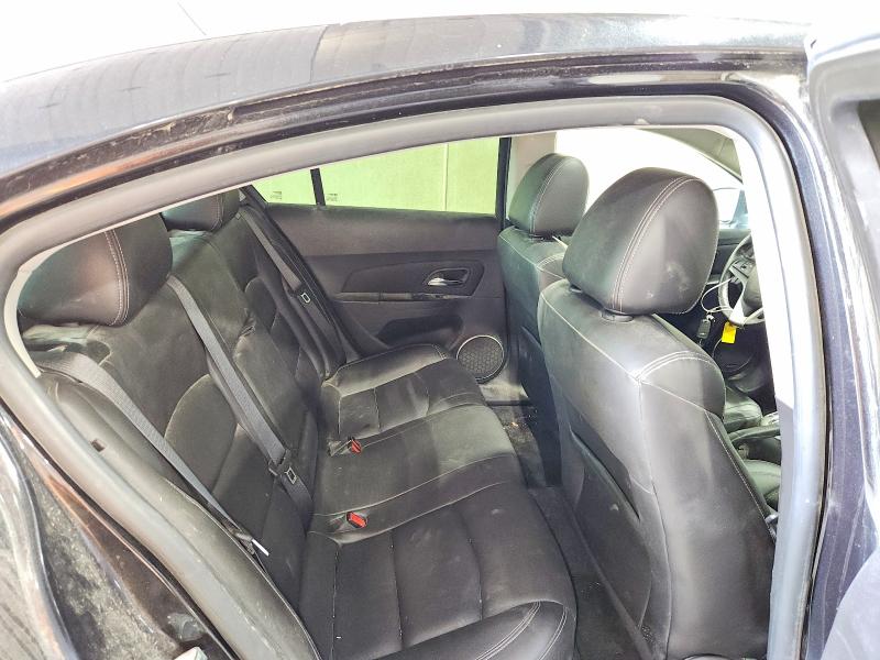 62142146 :رقم المزاد ، 1G1P75SZ3F7298944 vin ، 2015 Chevrolet Cruze مزاد بيع