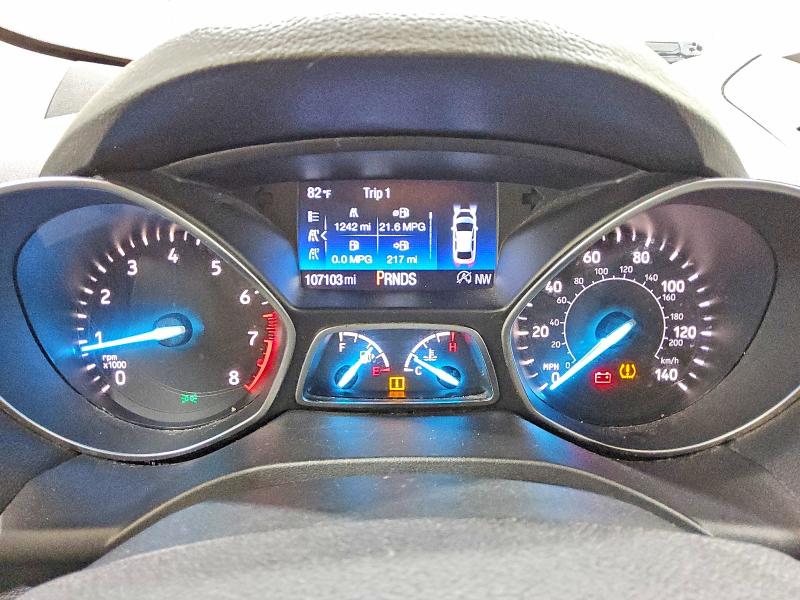 60245426 :رقم المزاد ، 1FMCU0GD2JUA60880 vin ، 2018 Ford Escape مزاد بيع