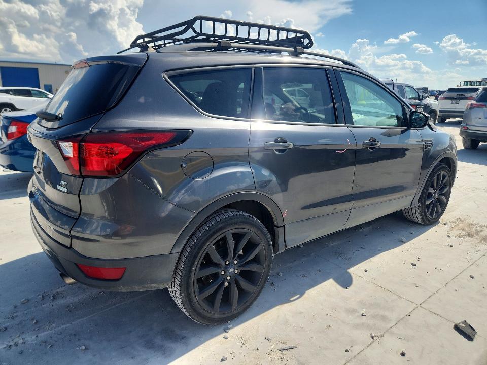 Продаж на аукціоні авто 2019 Ford Escape, vin: 1FMCU0GDXKUC25768, номер лоту: 59962066