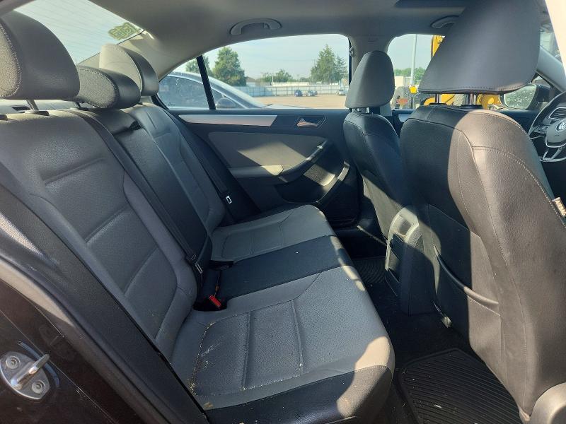 60207276 :رقم المزاد ، 3VW637AJ0GM380415 vin ، 2016 Volkswagen Jetta مزاد بيع