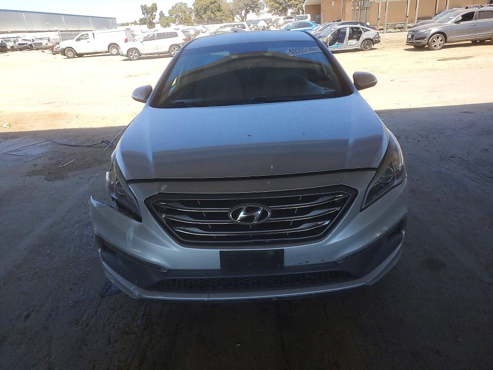 60205146 :رقم المزاد ، 5NPE34AF1FH102975 vin ، 2015 Hyundai Sonata مزاد بيع