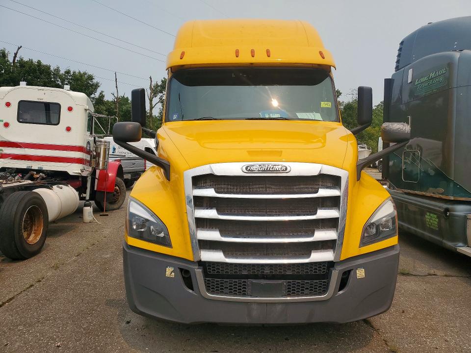 60578746 :رقم المزاد ، 3AKJHHDR9LSLP1260 vin ، 2020 Freightliner Cascadia 126 مزاد بيع