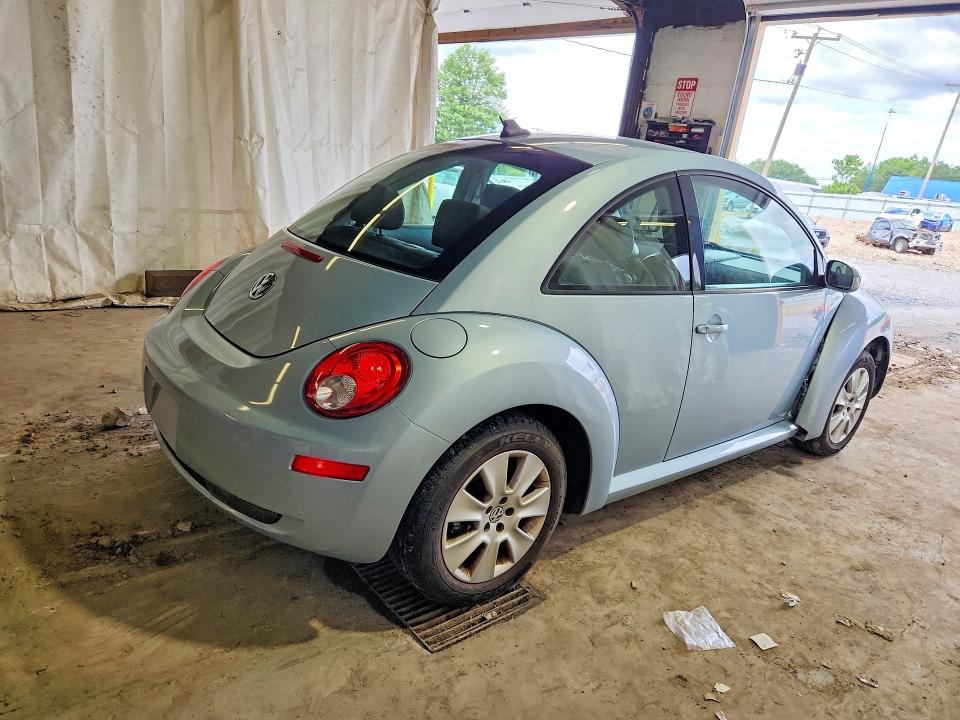 2010 Volkswagen New Beetle მანქანა იყიდება აუქციონზე, vin: 3VWRG3AG1AM014355, აუქციონის ნომერი: 62757136