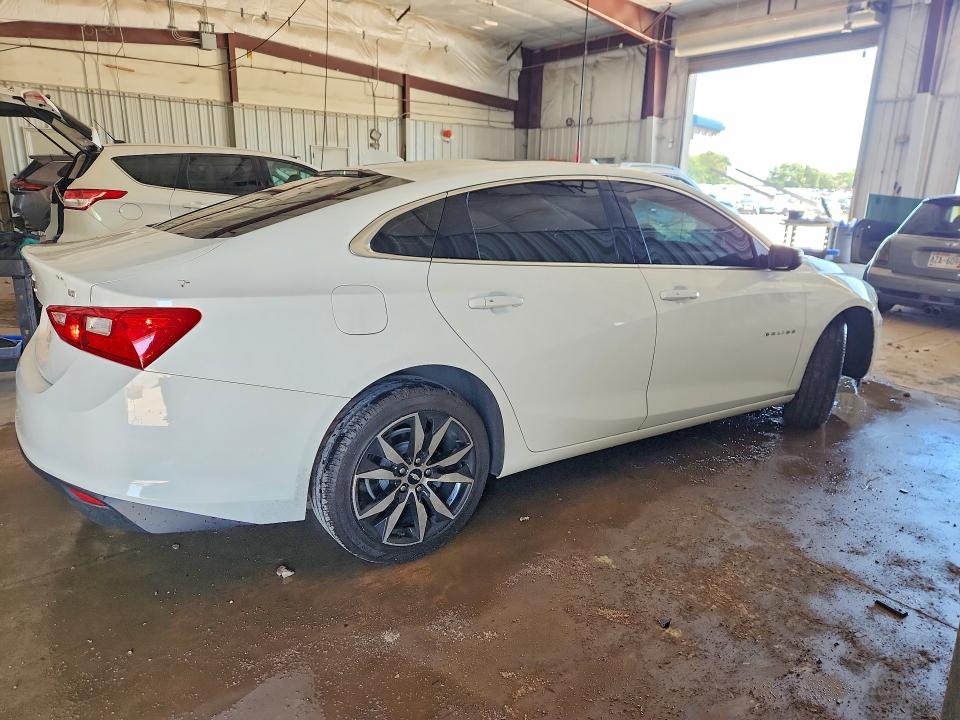 Продаж на аукціоні авто 2018 Chevrolet Malibu, vin: 1G1ZD5ST3JF225472, номер лоту: 60239346