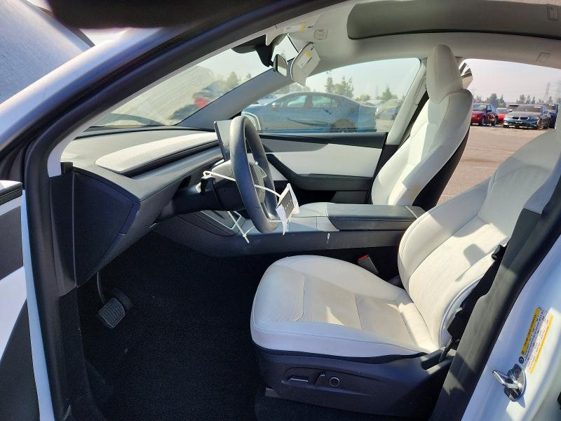 62797266 :رقم المزاد ، 7SAYGDEE8TF391191 vin ، 2026 Tesla Model Y مزاد بيع