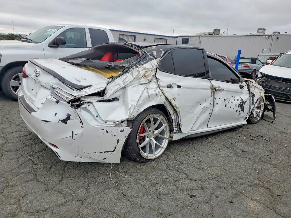 2018 Toyota Camry მანქანა იყიდება აუქციონზე, vin: 4T1BZ1HKXJU019770, აუქციონის ნომერი: 59851006