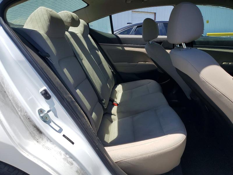 2017 Hyundai Elantra მანქანა იყიდება აუქციონზე, vin: 5NPD84LF6HH123723, აუქციონის ნომერი: 63164056