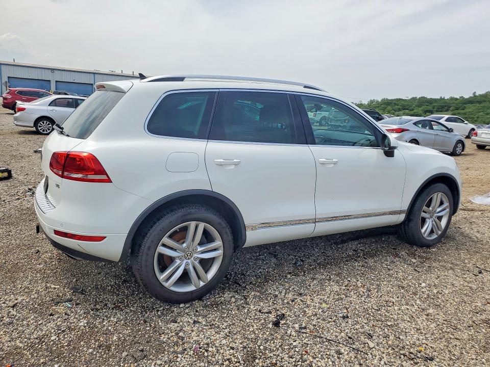 59870406 :رقم المزاد ، WVGEF9BP4DD002167 vin ، 2013 Volkswagen Touareg مزاد بيع