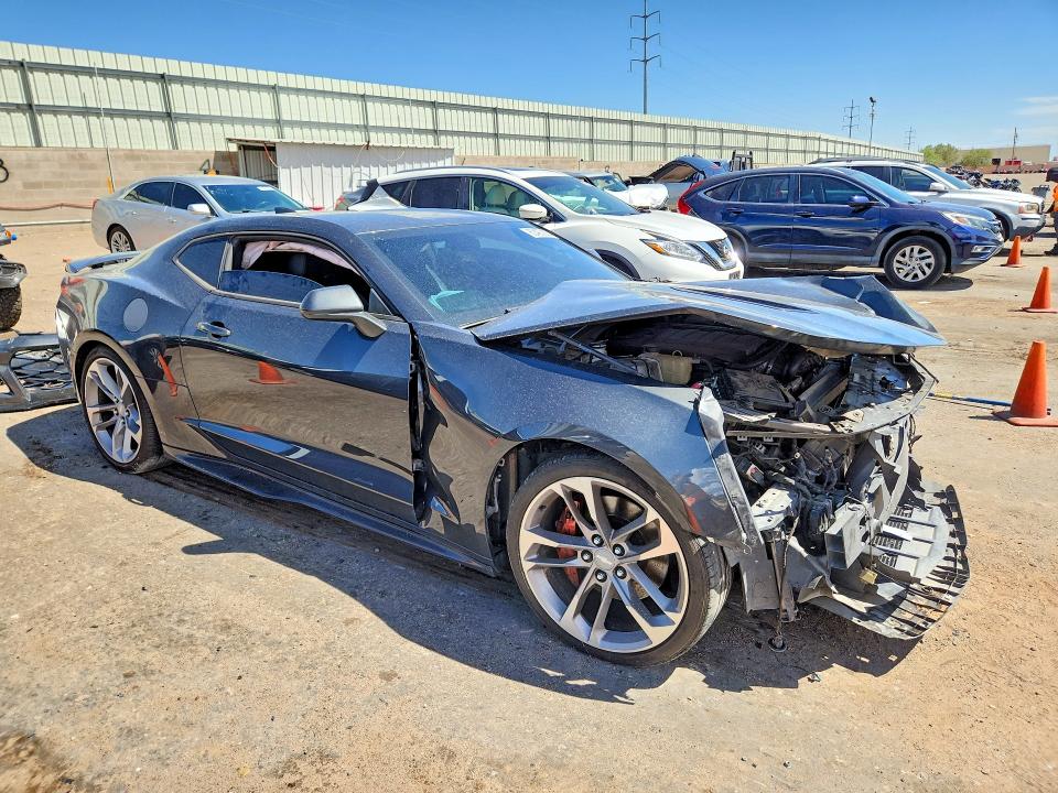 60490236 :رقم المزاد ، 1G1FH1R77H0161930 vin ، 2017 Chevrolet Camaro مزاد بيع