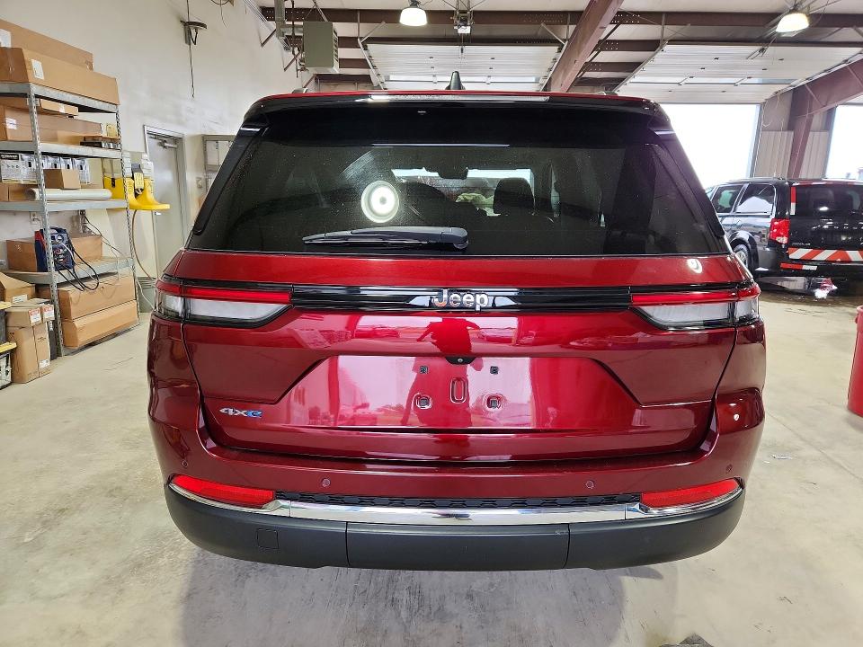 61713276 :رقم المزاد ، 1C4RJYB61N8742341 vin ، 2022 Jeep Grand Cherokee مزاد بيع