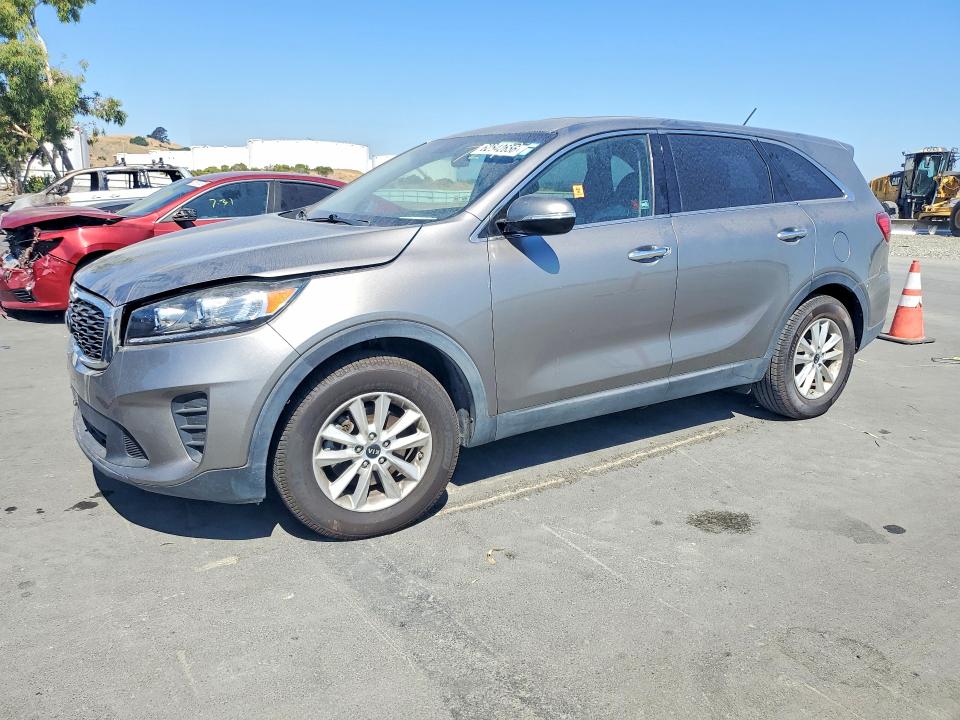 62542656 :رقم المزاد ، 5XYPG4A5XKG467242 vin ، 2019 Kia Sorento مزاد بيع
