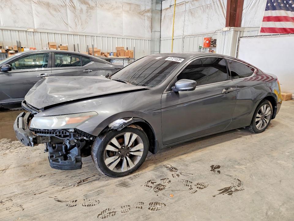 61721526 :رقم المزاد ، 1HGCS1B36AA012025 vin ، 2010 Honda Accord مزاد بيع