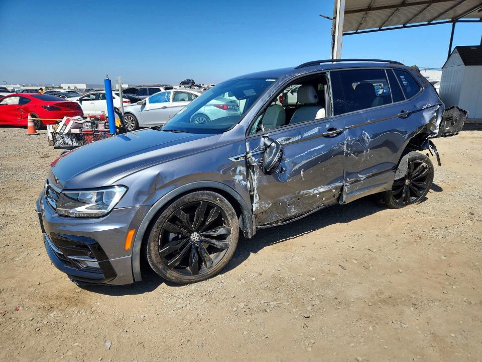 Продажа на аукционе авто 2021 Volkswagen Tiguan, vin: 3VV3B7AX8MM144668, номер лота: 60206126