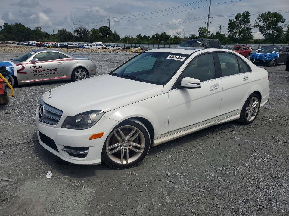 63489296 :رقم المزاد ، WDDGF4HB9DR268577 vin ، 2013 Mercedes-benz C مزاد بيع