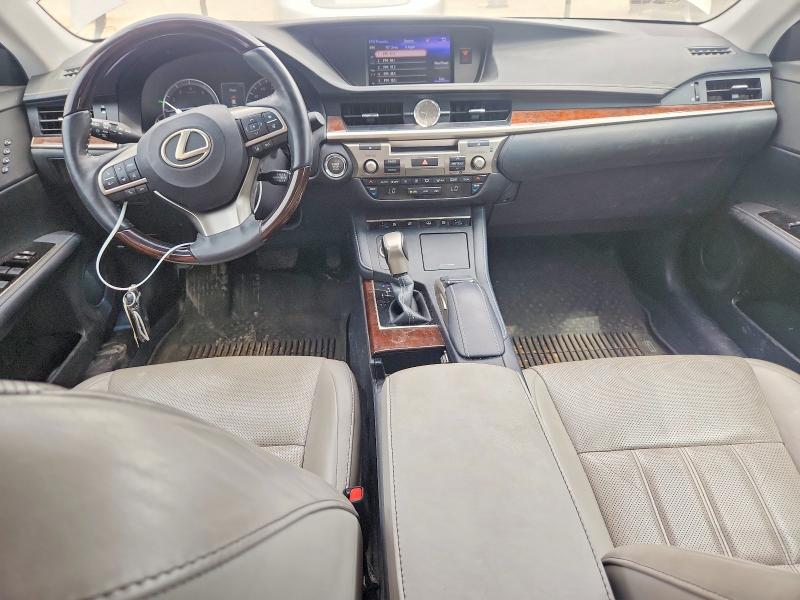 61870596 :رقم المزاد ، 58ABK1GG9JU086855 vin ، 2018 Lexus Es مزاد بيع