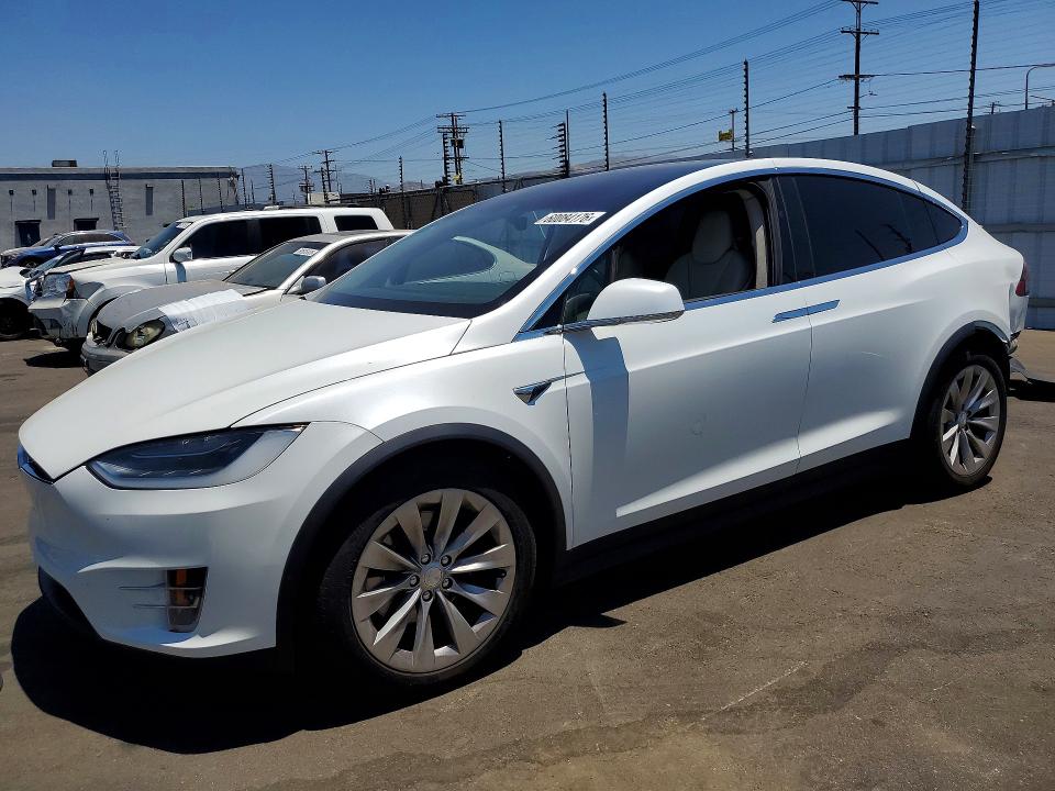 Продажа на аукционе авто 2019 Tesla Model X, vin: 5YJXCAE25KF152947, номер лота: 60084176