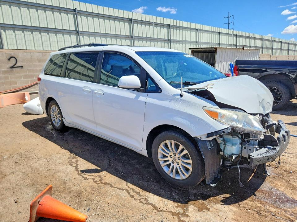 Продаж на аукціоні авто 2013 Toyota Sienna, vin: 5TDYK3DC6DS385781, номер лоту: 62070346