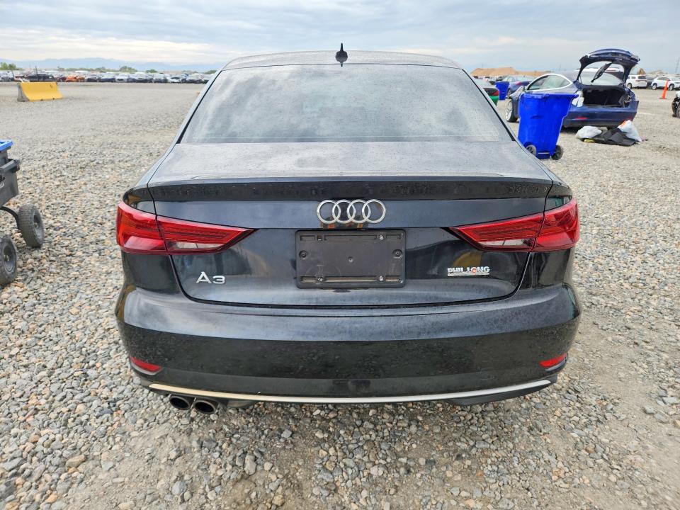 Продаж на аукціоні авто 2018 Audi A3, vin: WAUAUGFF1J1033627, номер лоту: 61889766
