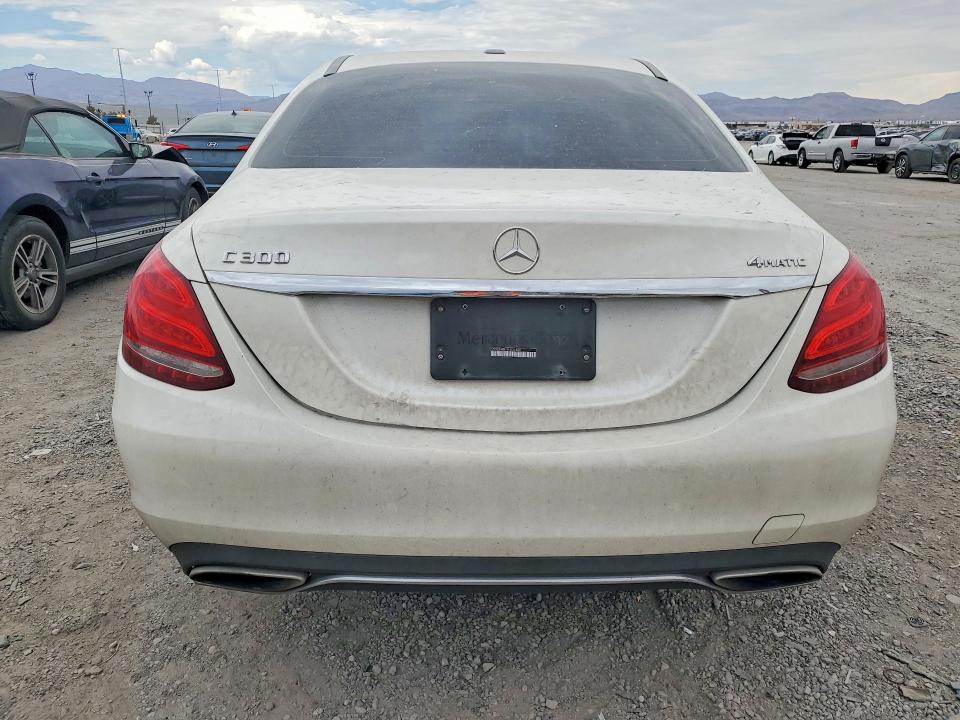 2015 Mercedes-benz C მანქანა იყიდება აუქციონზე, vin: 55SWF4KB9FU031304, აუქციონის ნომერი: 61552976