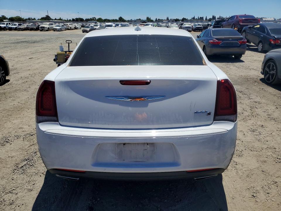 Продажа на аукционе авто 2018 Chrysler 300, vin: 2C3CCABG4JH227360, номер лота: 60128146