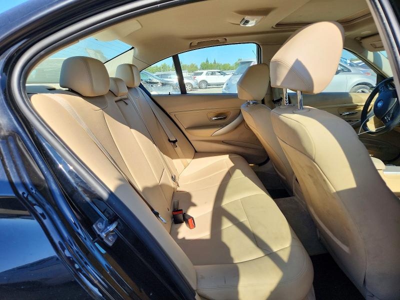 61083056 :رقم المزاد ، WBA3C3C54DF981866 vin ، 2013 Bmw 320 مزاد بيع