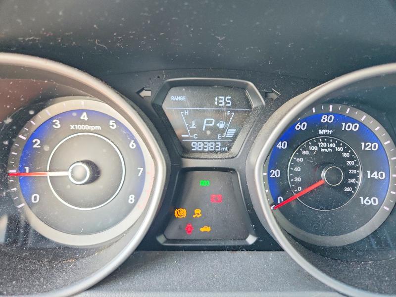 63174406 :رقم المزاد ، KMHDH4AE9FU302928 vin ، 2015 Hyundai Elantra مزاد بيع