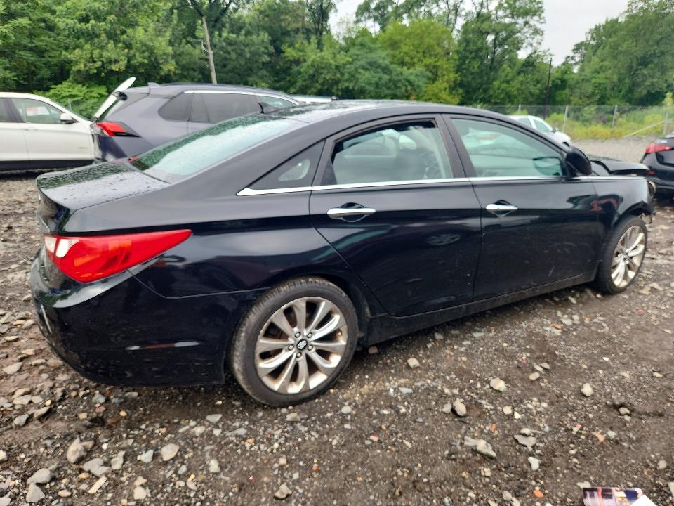 62566246 :رقم المزاد ، 5NPEC4ACXBH060435 vin ، 2011 Hyundai Sonata مزاد بيع
