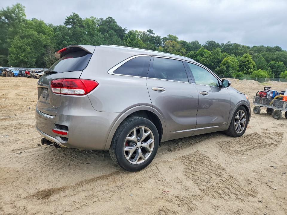 62161726 :رقم المزاد ، 5XYPKDA55HG329793 vin ، 2017 Kia Sorento مزاد بيع