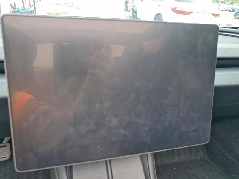 62805626 :رقم المزاد ، 5YJ3E1EA0SF985474 vin ، 2025 Tesla Model 3 مزاد بيع