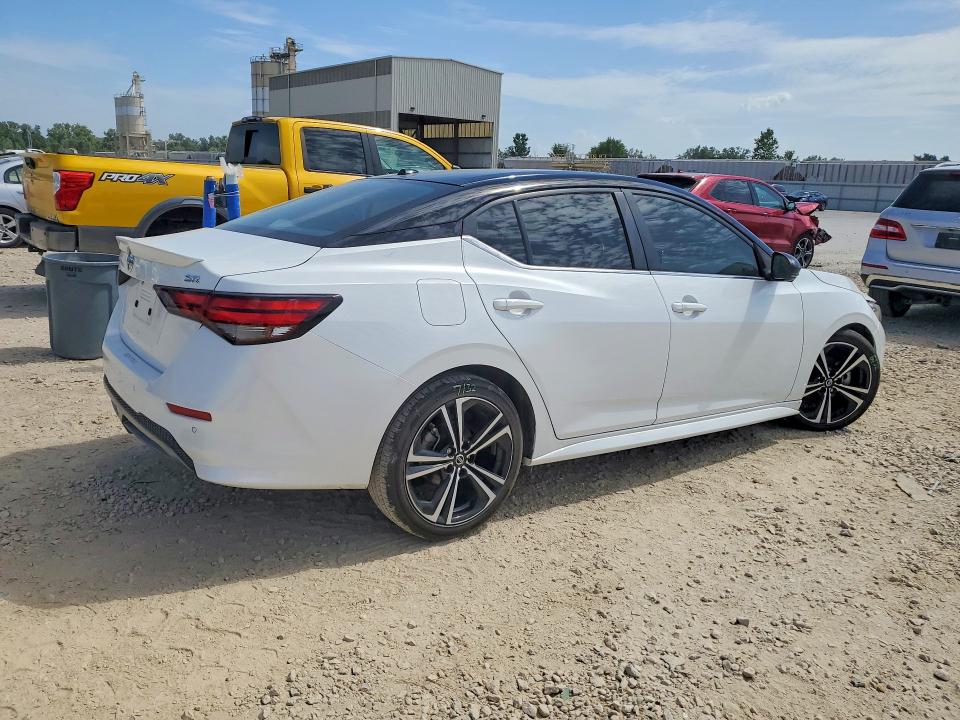59111006 :رقم المزاد ، 3N1AB8DV5NY226831 vin ، 2022 Nissan Sentra مزاد بيع