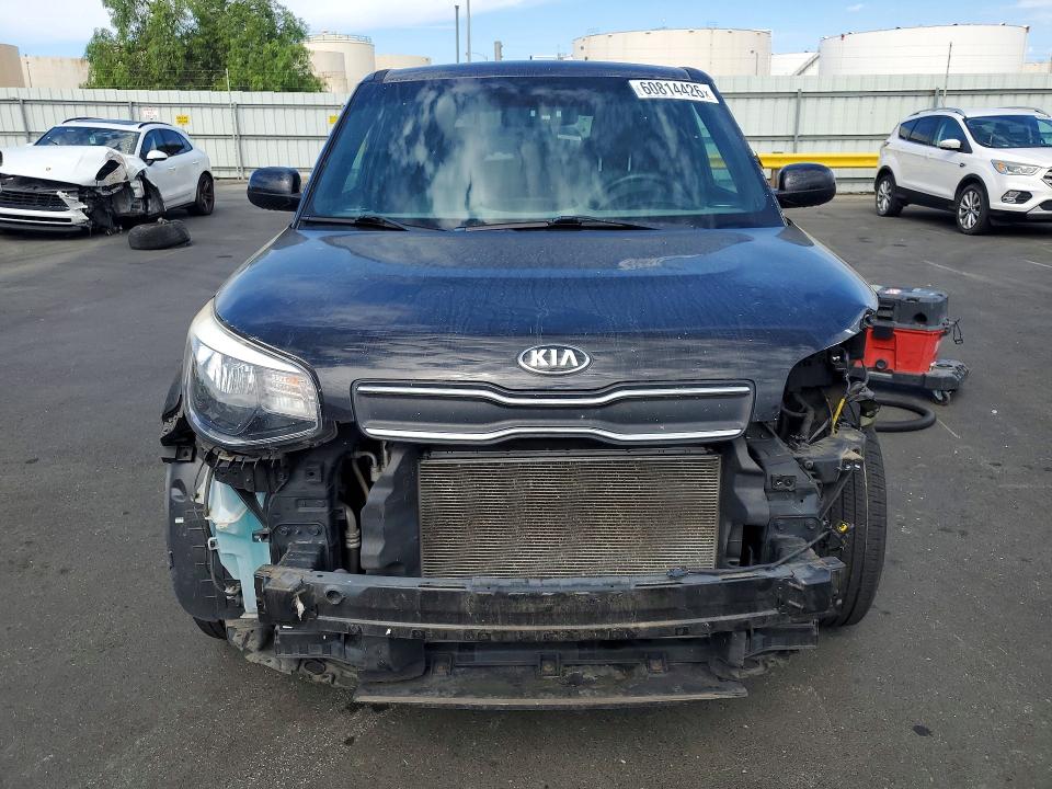 60814426 :رقم المزاد ، KNDJN2A26J7560003 vin ، 2018 Kia Soul مزاد بيع