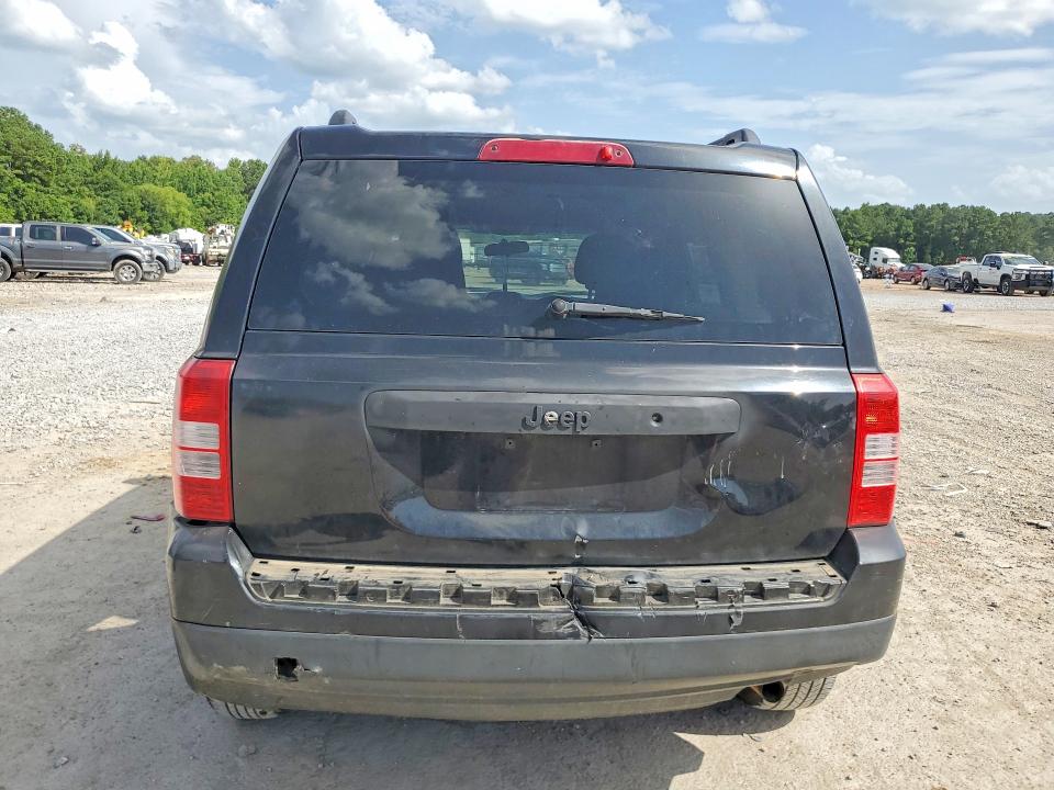60952686 :رقم المزاد ، 1C4NJPBBXED893126 vin ، 2014 Jeep Patriot مزاد بيع