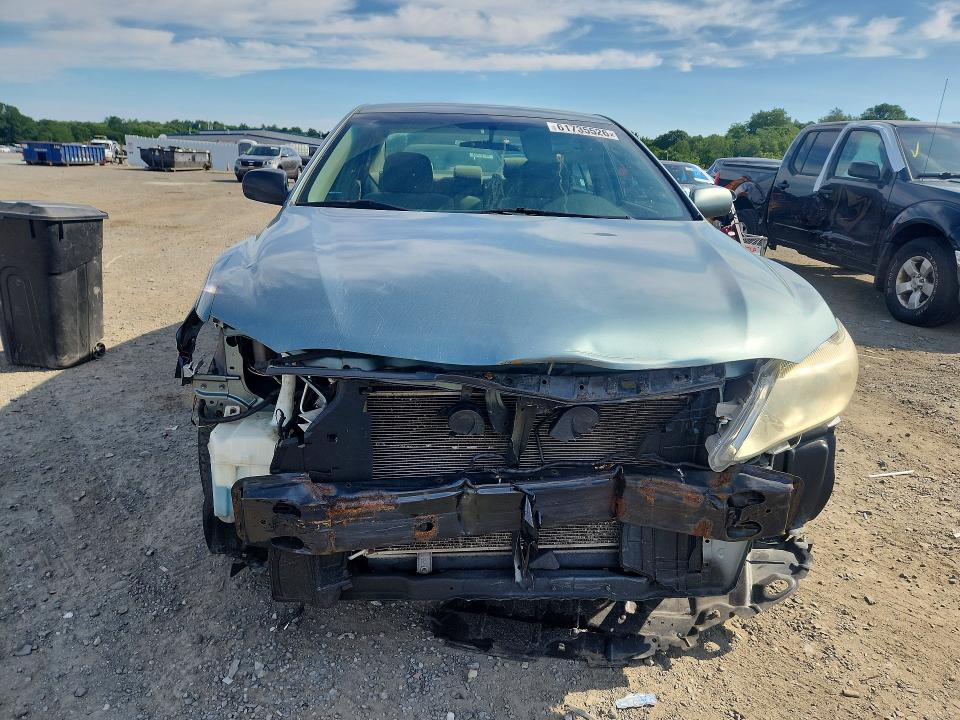 61735526 :رقم المزاد ، 4T4BF3EK3BR119581 vin ، 2011 Toyota Camry مزاد بيع