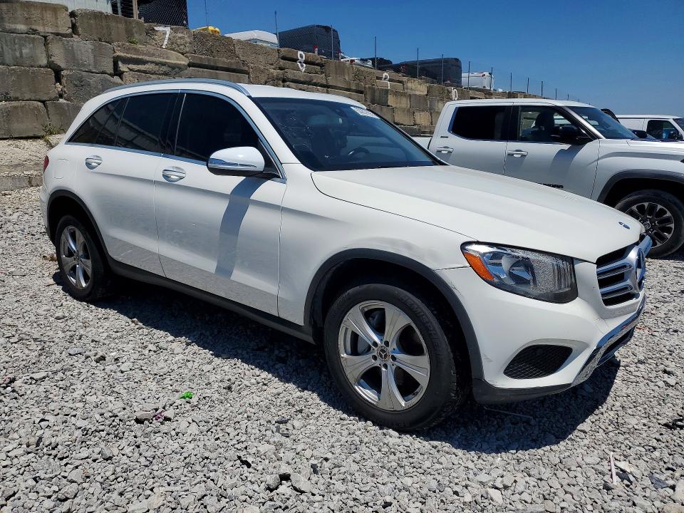 60207696 :رقم المزاد ، WDC0G4KB4HV002490 vin ، 2017 Mercedes-benz Glc مزاد بيع