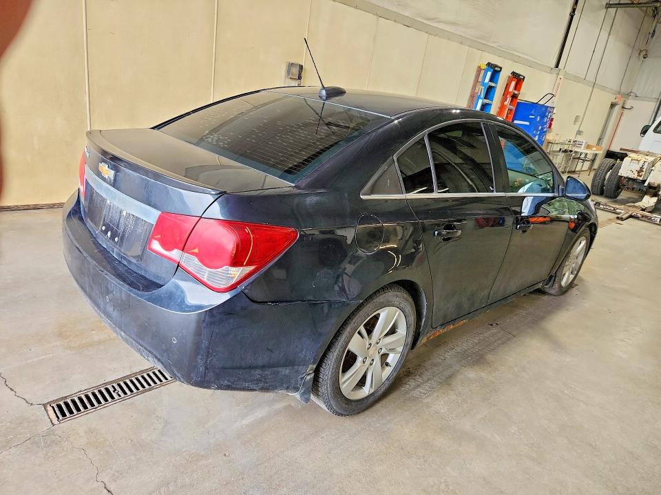 62142146 :رقم المزاد ، 1G1P75SZ3F7298944 vin ، 2015 Chevrolet Cruze مزاد بيع