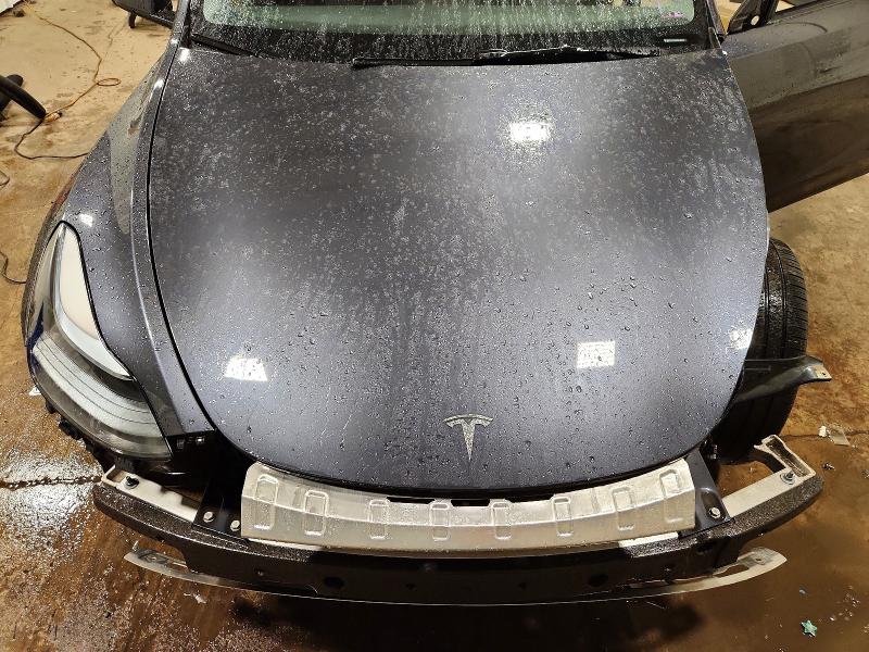 2025 Tesla Model Y მანქანა იყიდება აუქციონზე, vin: 7SAYGDEE0SA352137, აუქციონის ნომერი: 62664456