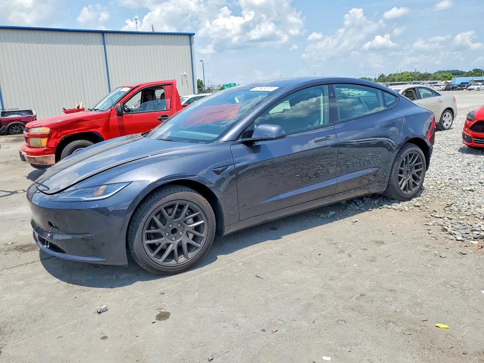 2026 Tesla Model 3 მანქანა იყიდება აუქციონზე, vin: 5YJ3E1EA8TF122682, აუქციონის ნომერი: 62945676