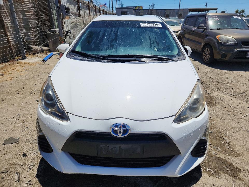 60133786 :رقم المزاد ، JTDKDTB36G1127166 vin ، 2016 Toyota Prius C مزاد بيع