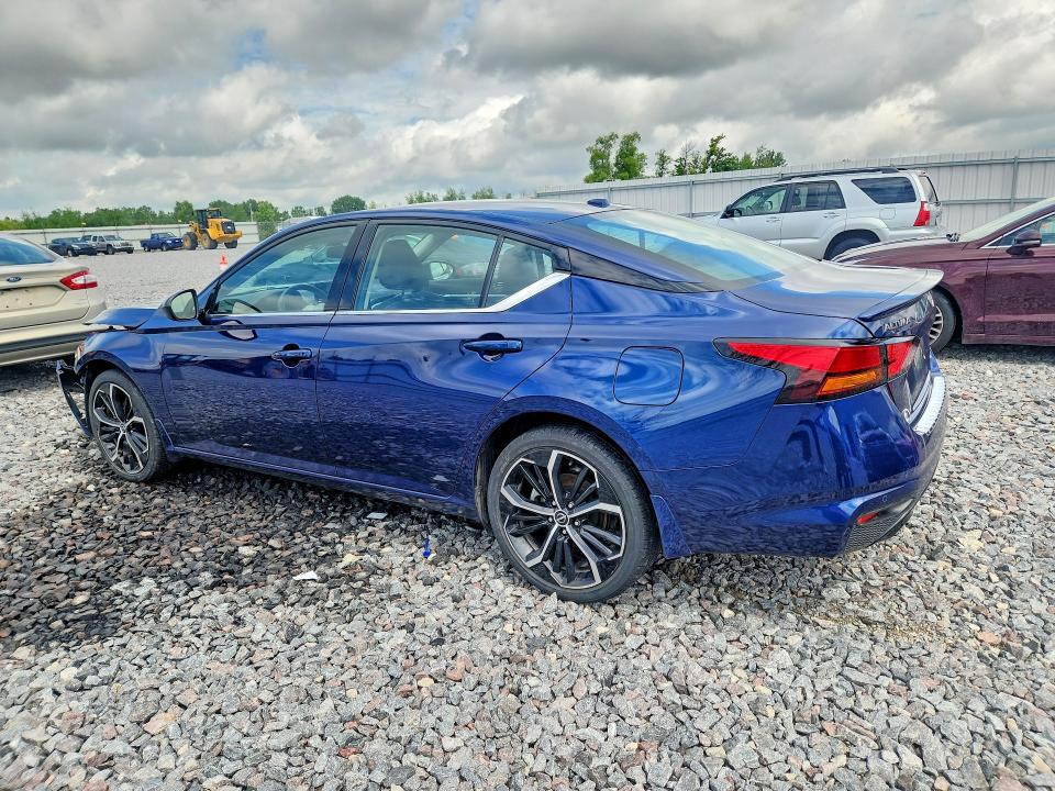 60399106 :رقم المزاد ، 1N4BL4CW2PN325615 vin ، 2023 Nissan Altima مزاد بيع