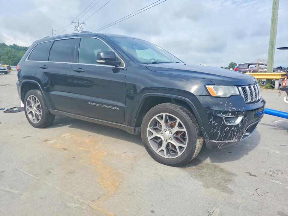 59734016 :رقم المزاد ، 1C4RJFBG4JC326658 vin ، 2018 Jeep Grand Cherokee مزاد بيع