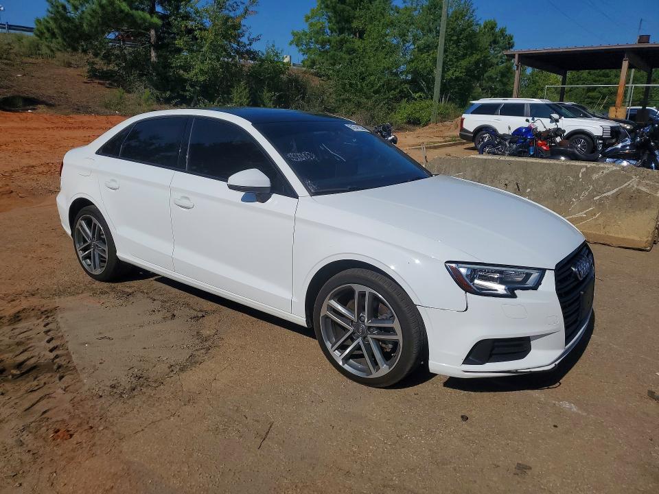 2020 Audi A3 მანქანა იყიდება აუქციონზე, vin: WAUAUGFF1LA060894, აუქციონის ნომერი: 61541206