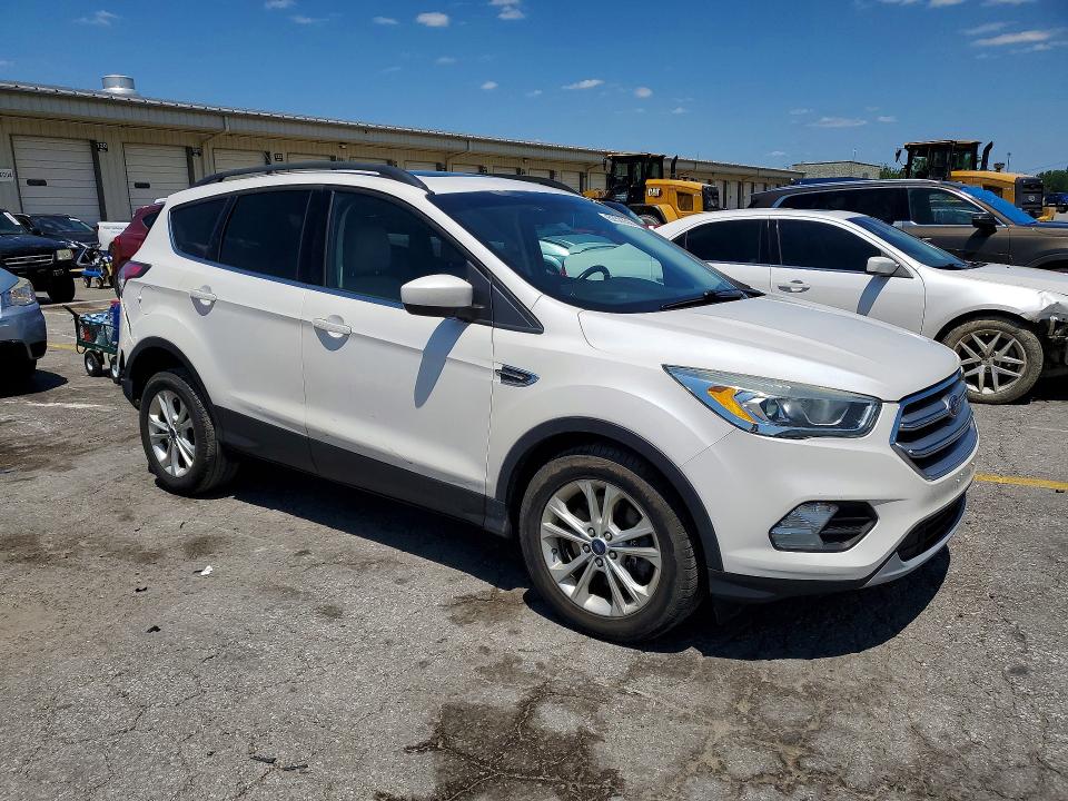 62303506 :رقم المزاد ، 5NMJACDE0RH433405 vin ، 2017 Ford Escape مزاد بيع