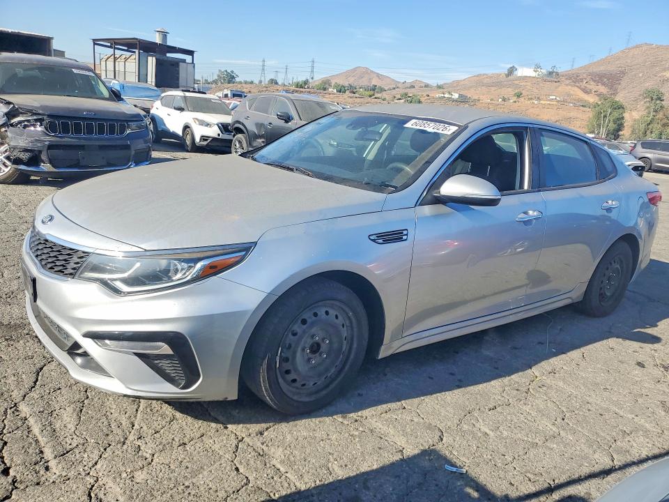 2020 Kia Optima მანქანა იყიდება აუქციონზე, vin: 5XXGT4L38LG404279, აუქციონის ნომერი: 60857026