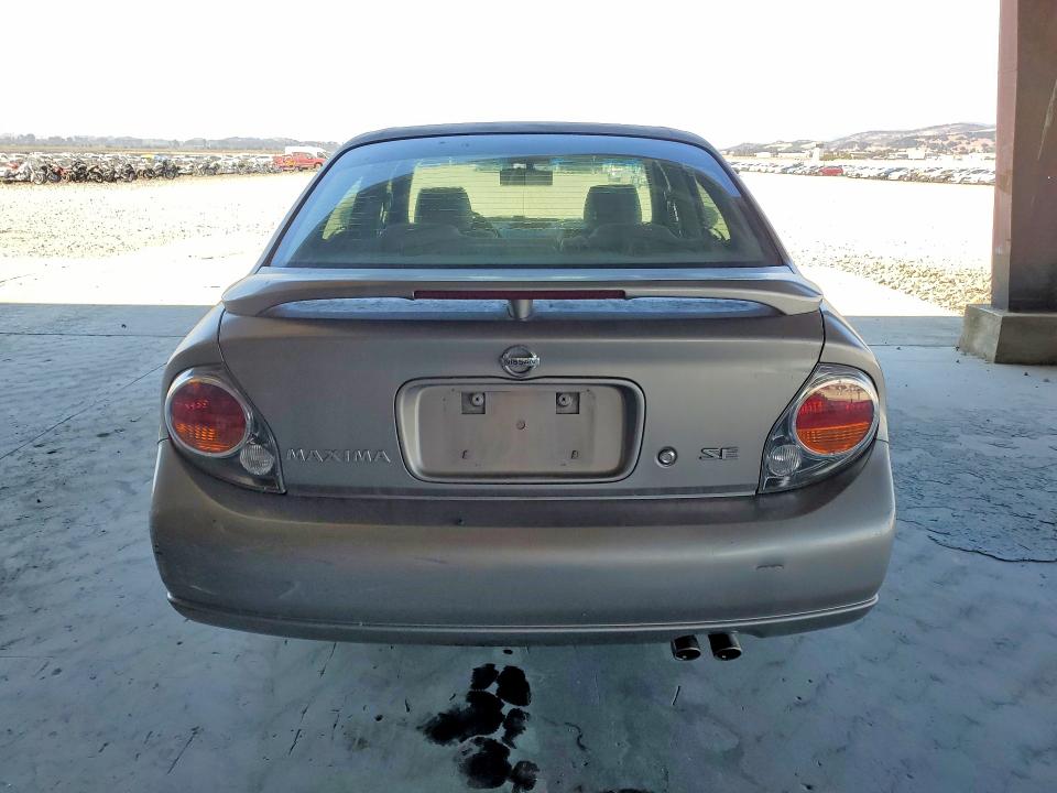 62889136 :رقم المزاد ، JN1DA31A42T001065 vin ، 2002 Nissan Maxima مزاد بيع