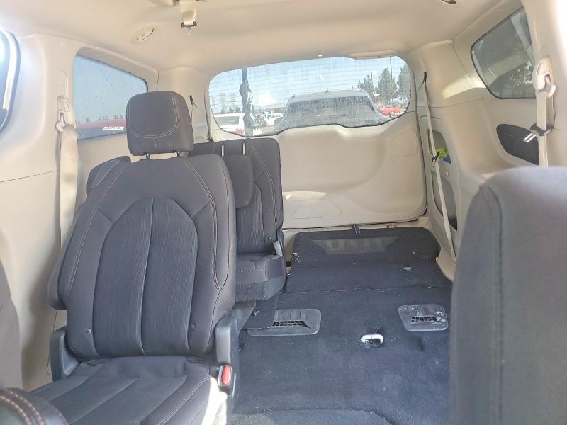 62352996 :رقم المزاد ، 2C4RC1CG2KR644380 vin ، 2019 Chrysler Pacifica مزاد بيع