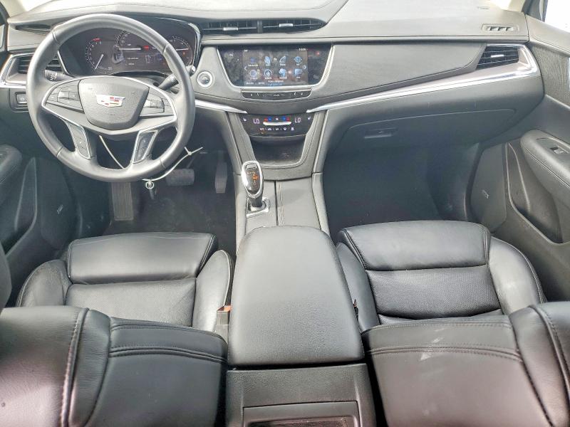 62164896 :رقم المزاد ، 1GYKNBRS1HZ270561 vin ، 2017 Cadillac Xt5 مزاد بيع