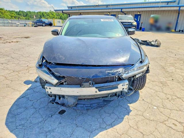 Auction sale of the 2019 Nissan Maxima, vin: 1N4AA6AV9KC366366, lot number: 59225846