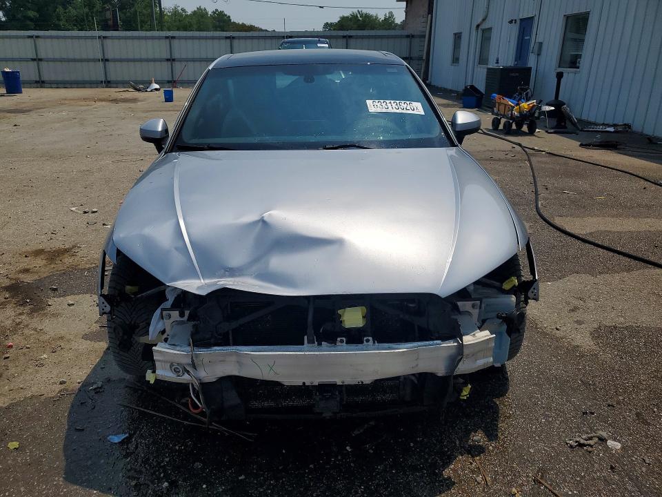 63313626 :رقم المزاد ، WAUTPBFF3HA055237 vin ، 2017 Audi A3 مزاد بيع